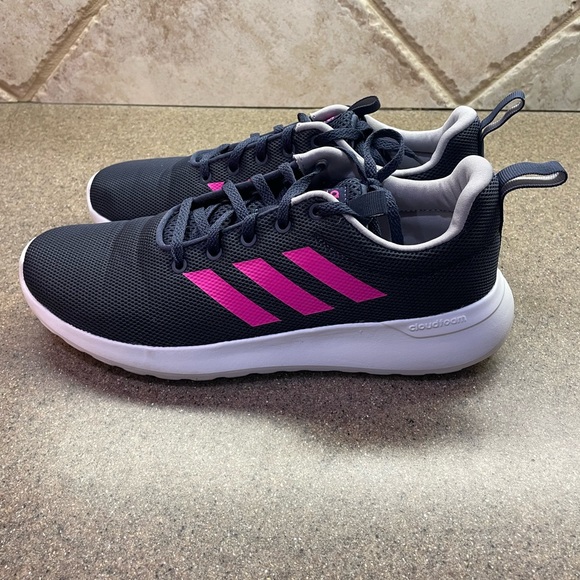 Adidas Cloudfoam Youth Sneakers, Size 7 - Picture 1 of 10